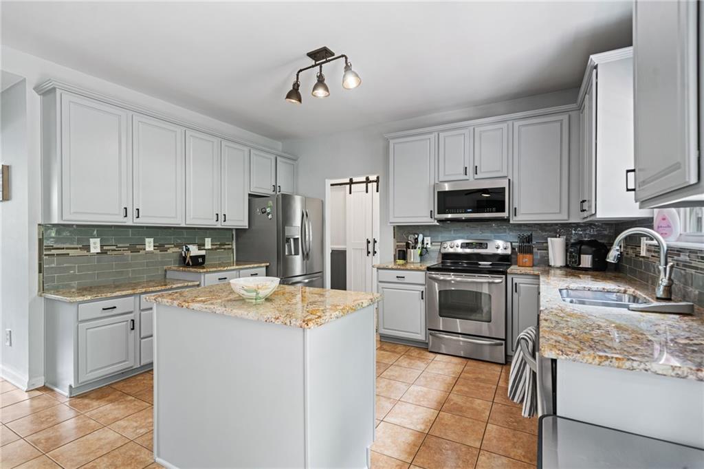 3725 Roxwood Park Drive