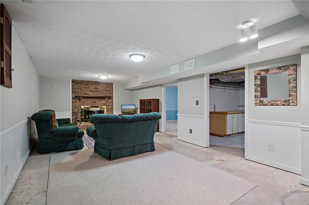 4692 Cheri Lynn Road NW