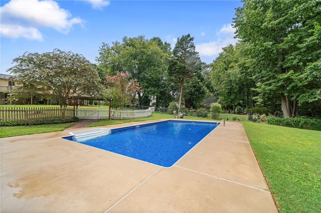 4692 Cheri Lynn Road NW