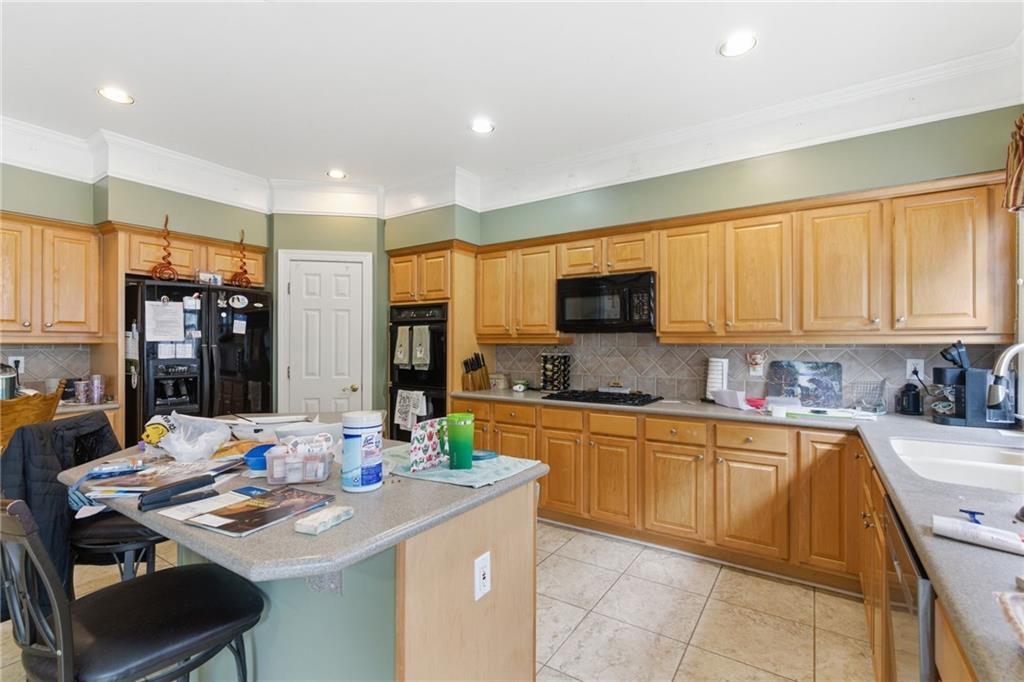 1125 Mountclaire Drive