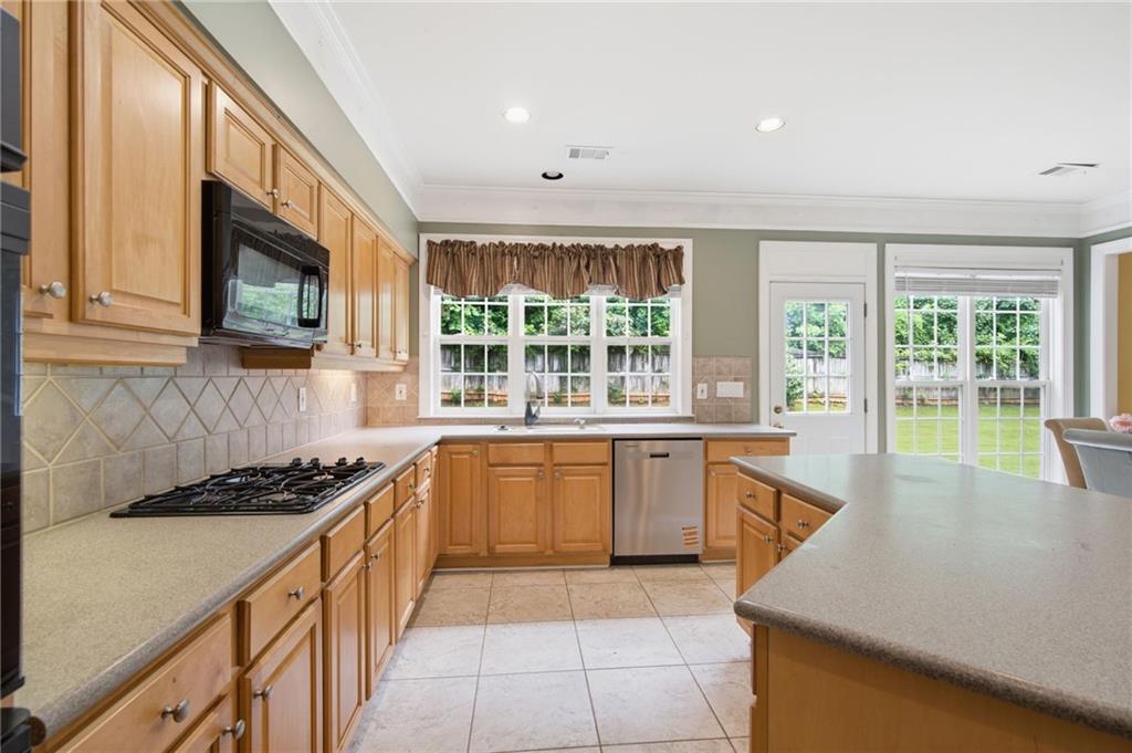 1125 Mountclaire Drive