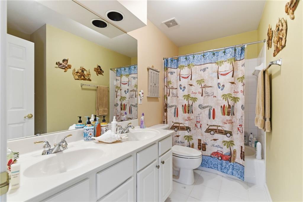 1125 Mountclaire Drive