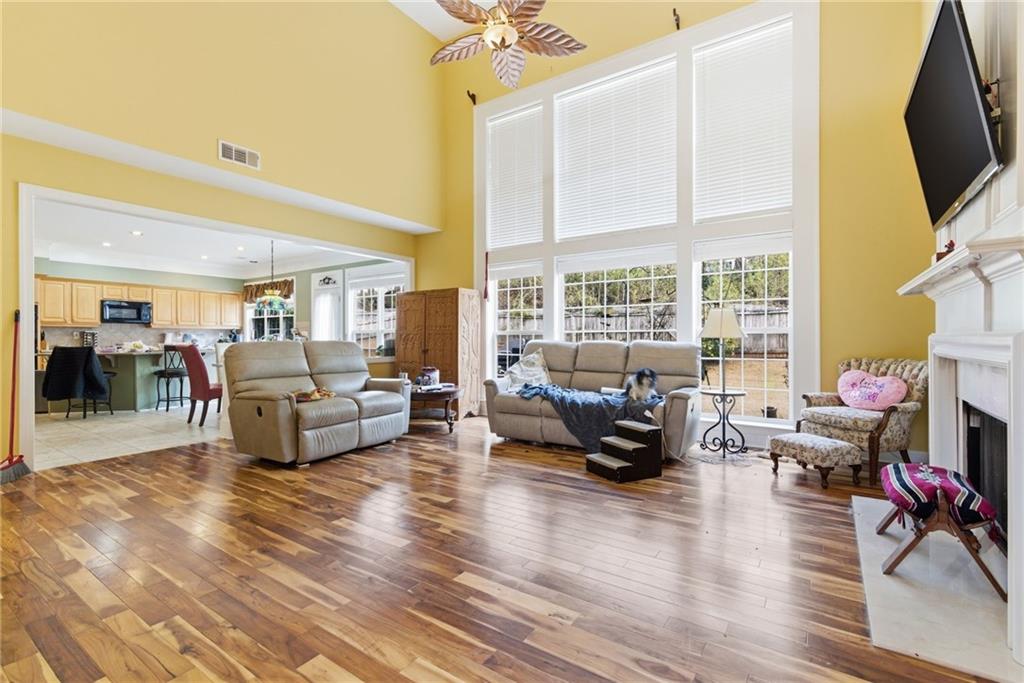 1125 Mountclaire Drive