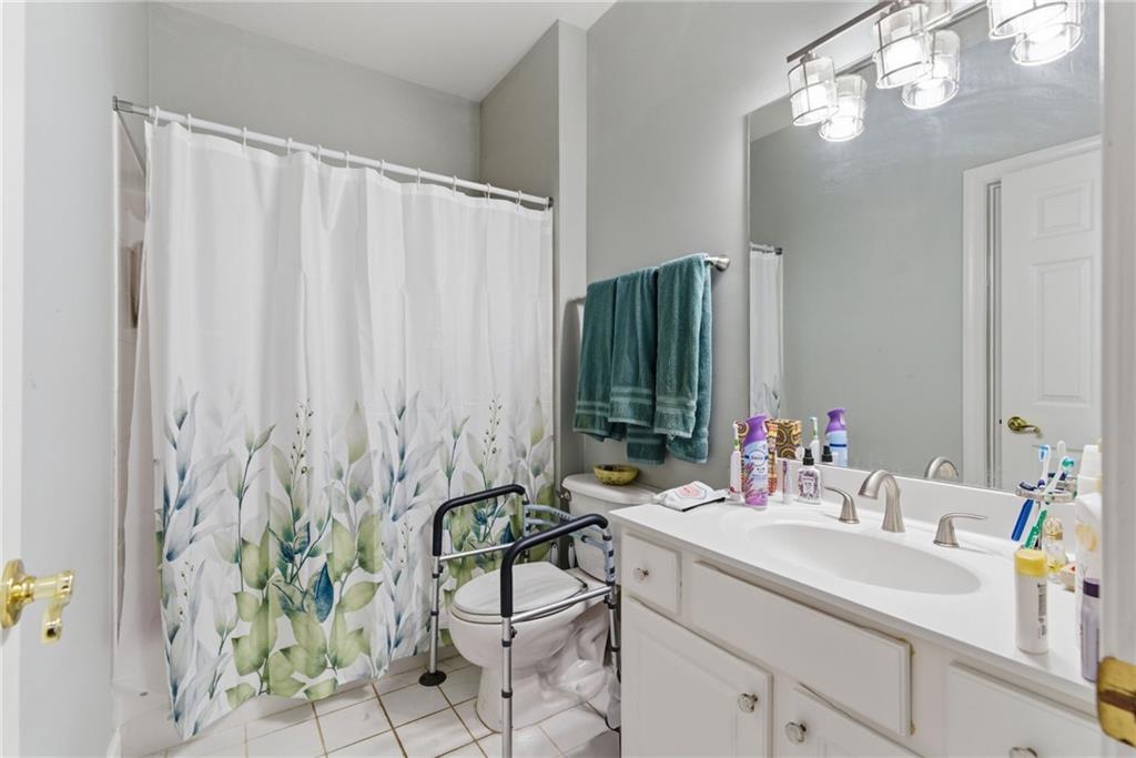 1125 Mountclaire Drive