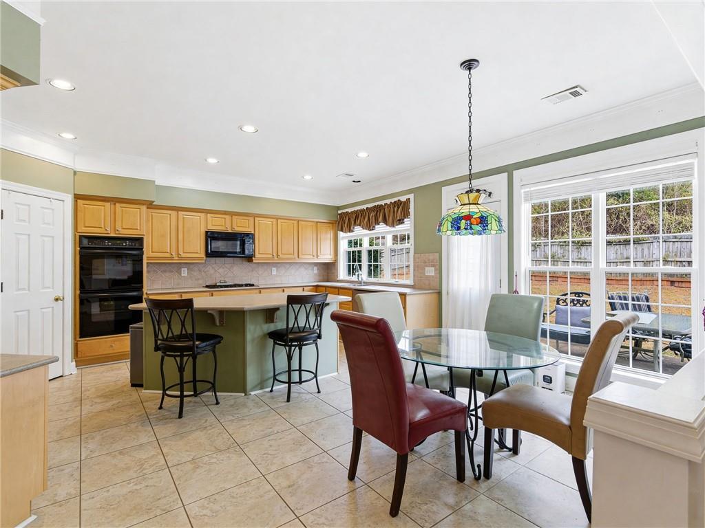 1125 Mountclaire Drive