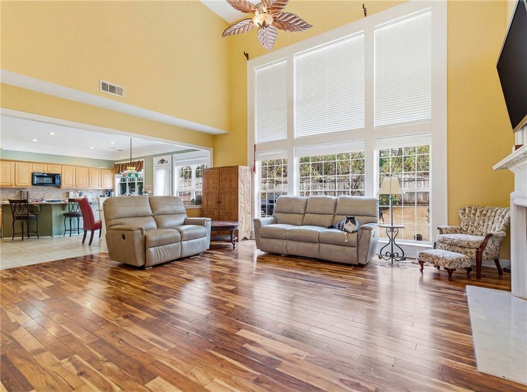 1125 Mountclaire Drive