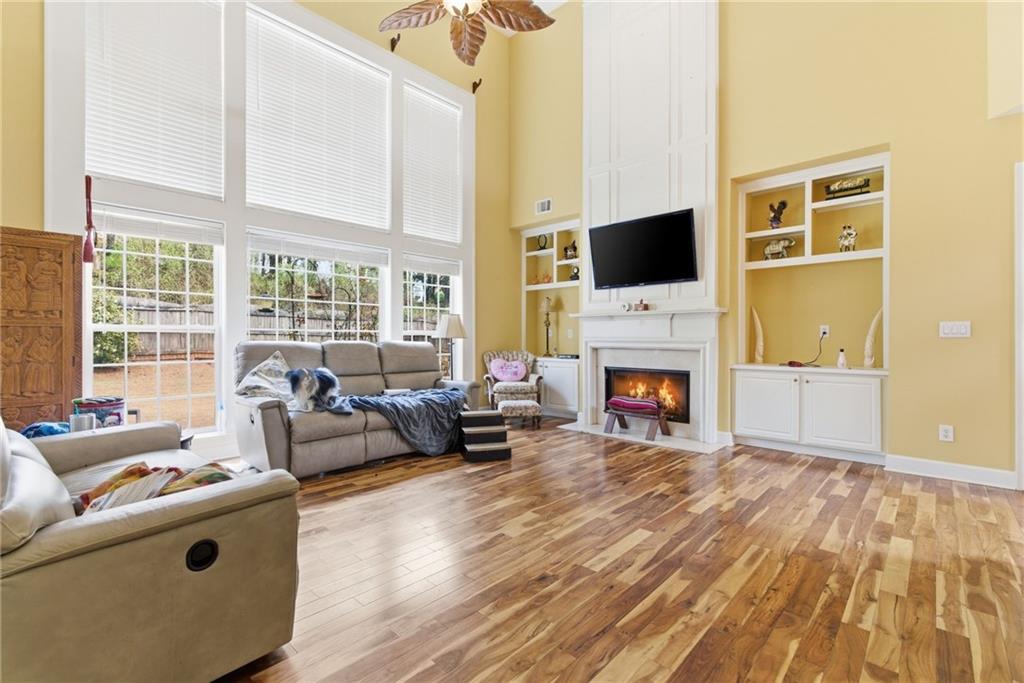 1125 Mountclaire Drive