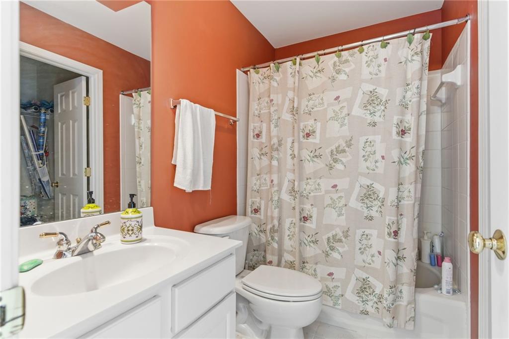 1125 Mountclaire Drive