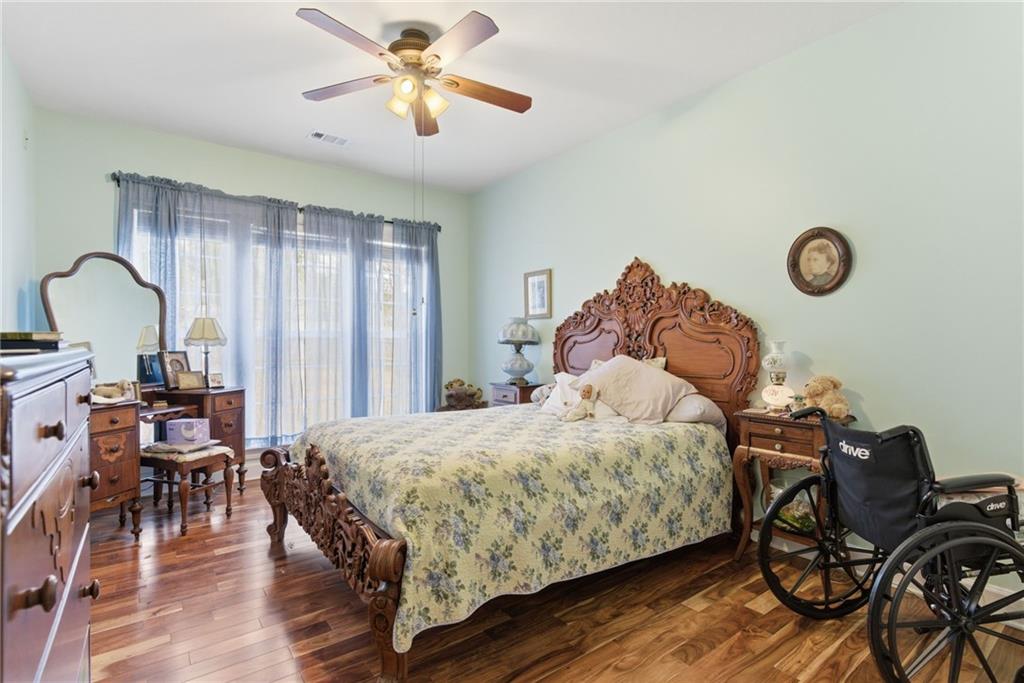 1125 Mountclaire Drive