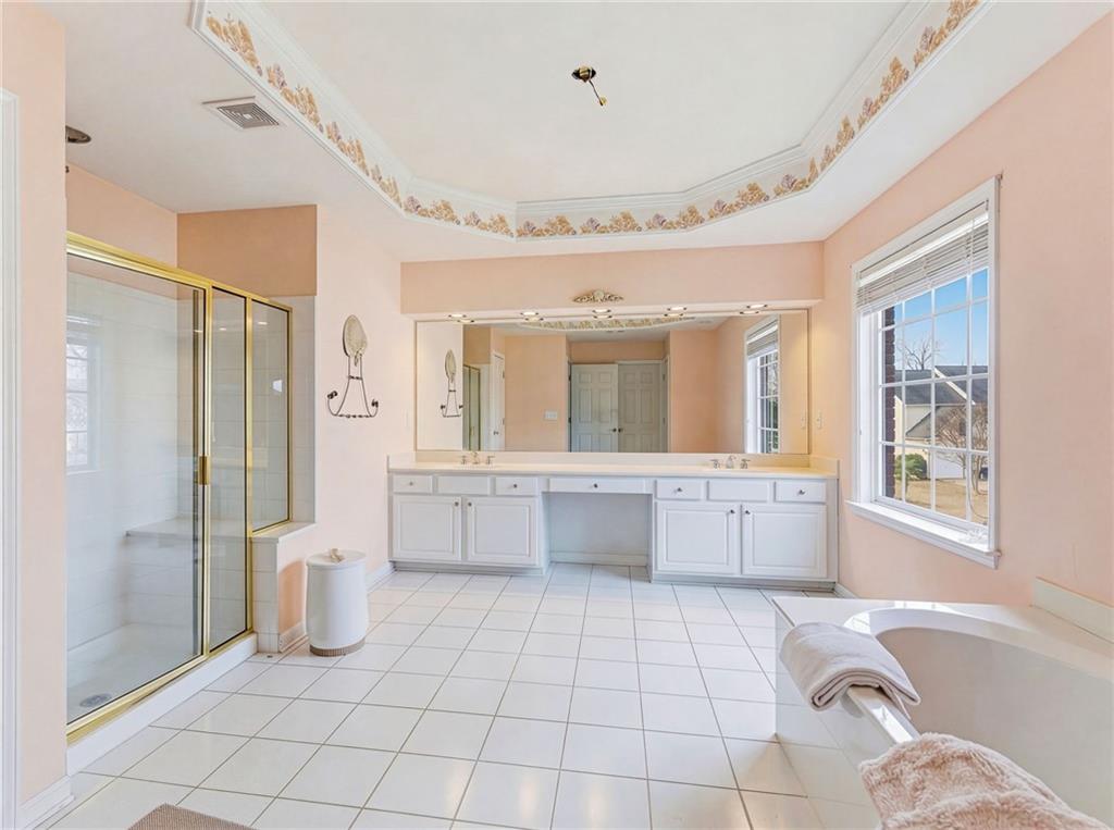 1125 Mountclaire Drive