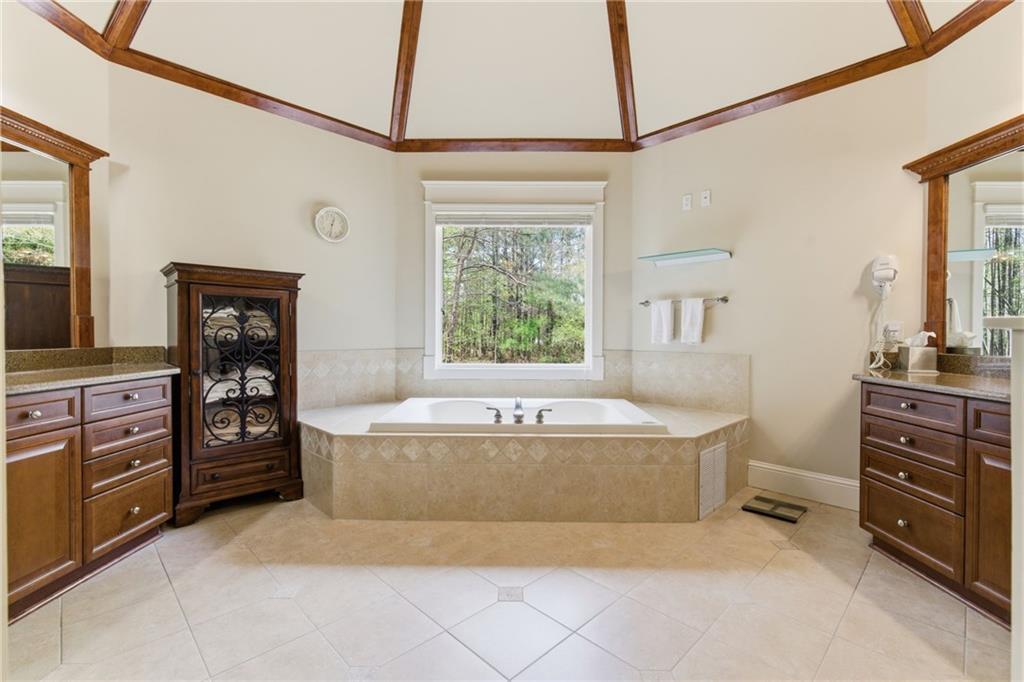 102 Townsend Pass