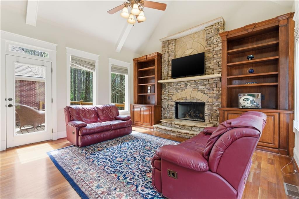 102 Townsend Pass