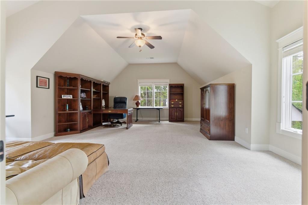 102 Townsend Pass