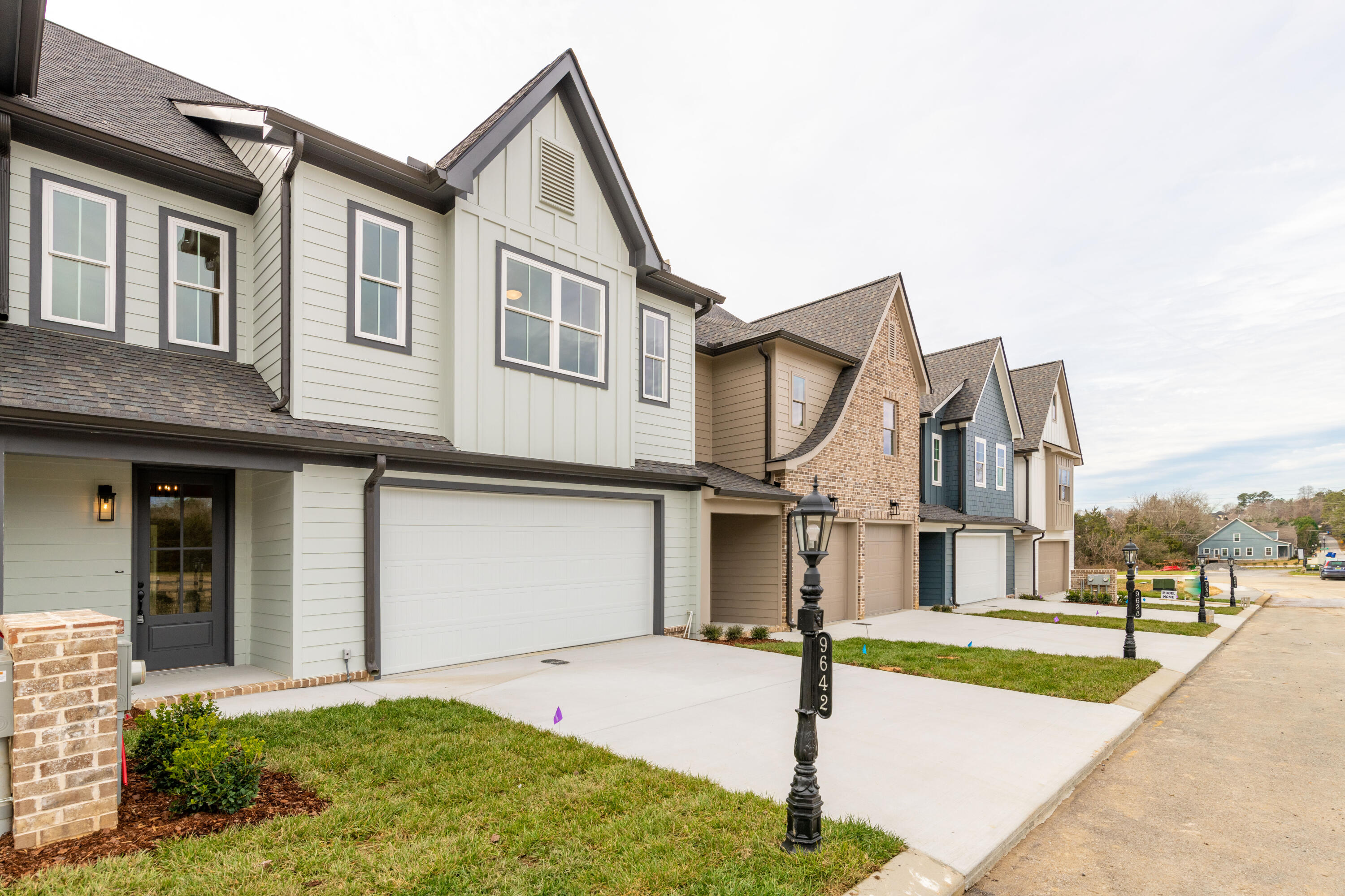 9694 Dutton Lane