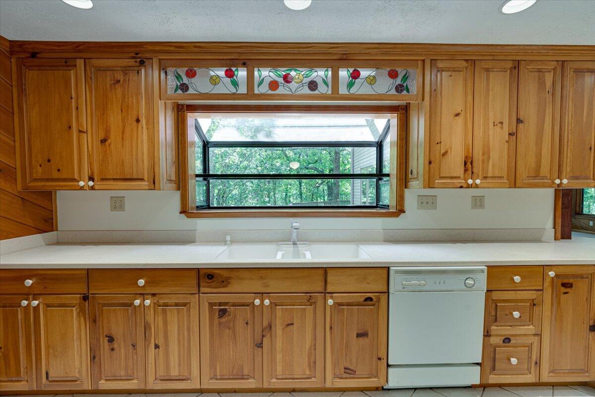 2035 Window Rock Road
