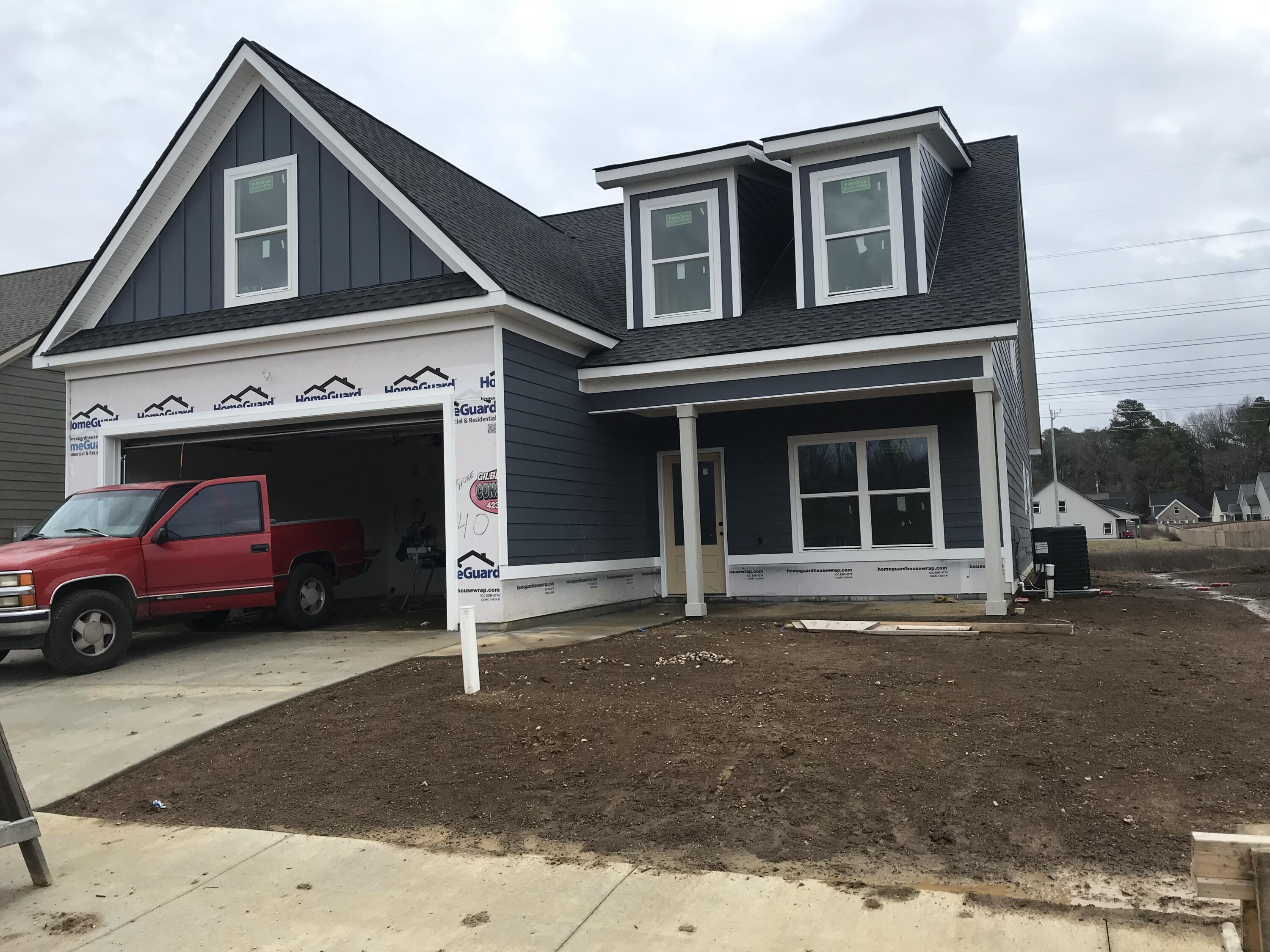 1046 Silverpine Drive, 40