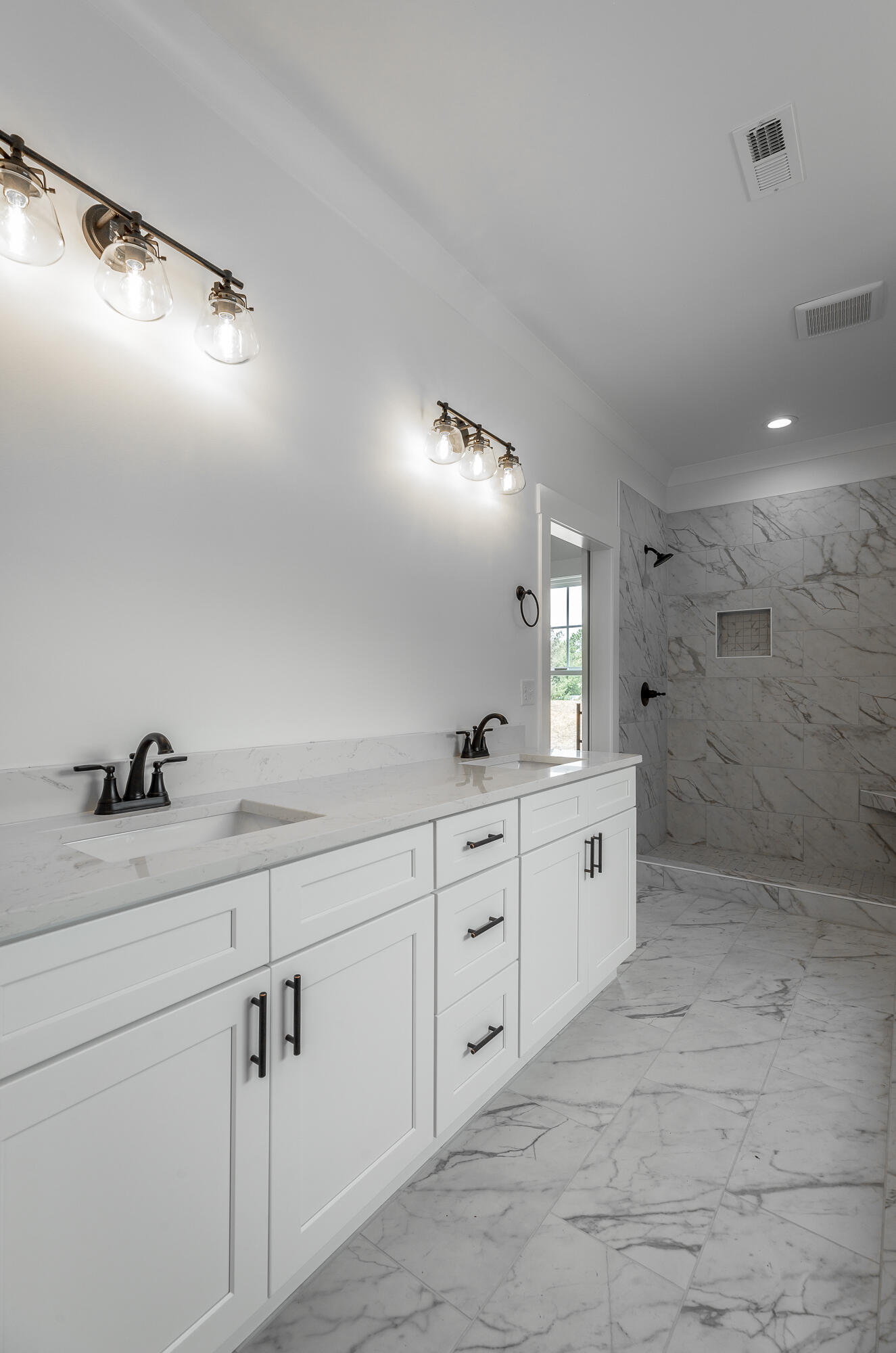 66 Silver Spur Road, 38