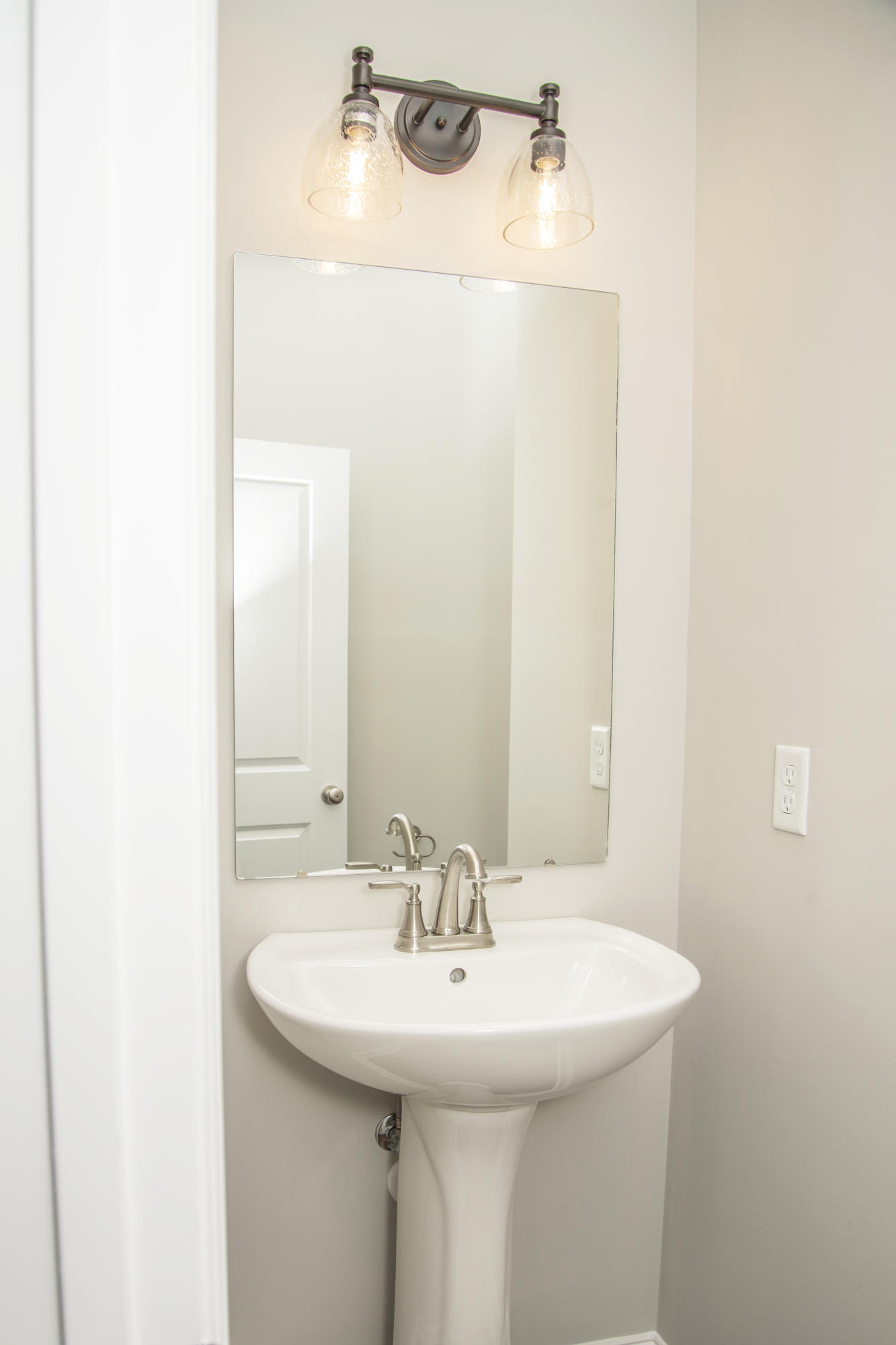445 NE Bellingham Drive, 37c