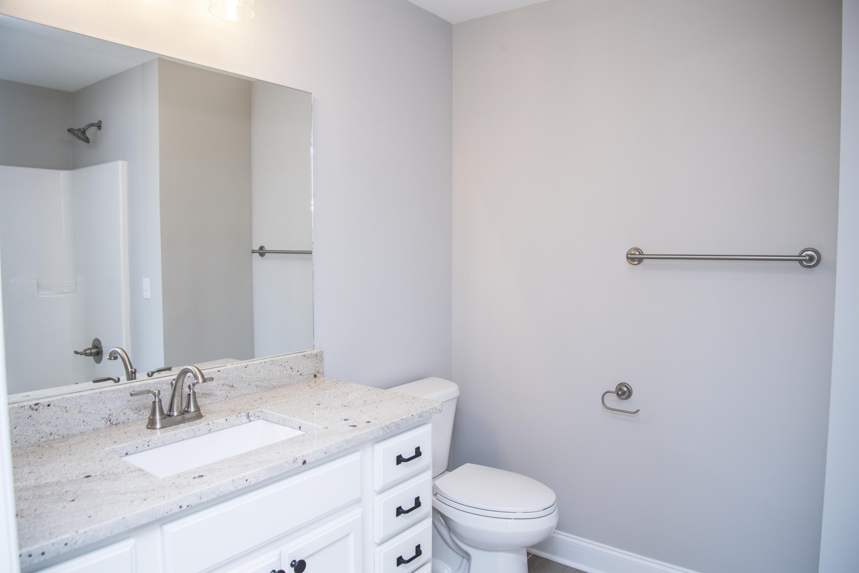 445 NE Bellingham Drive, 37c