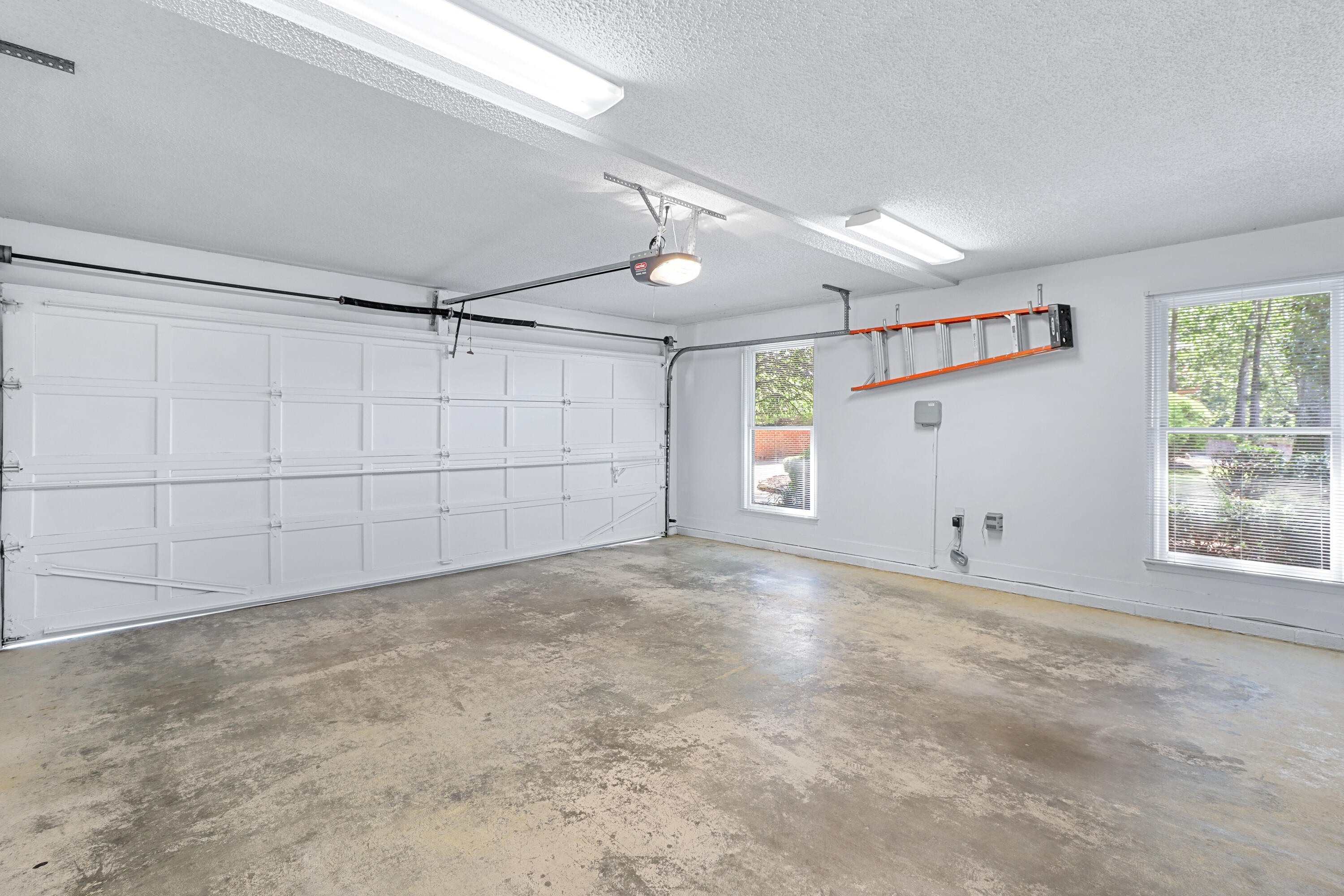 9321 Royal Mountain Drive