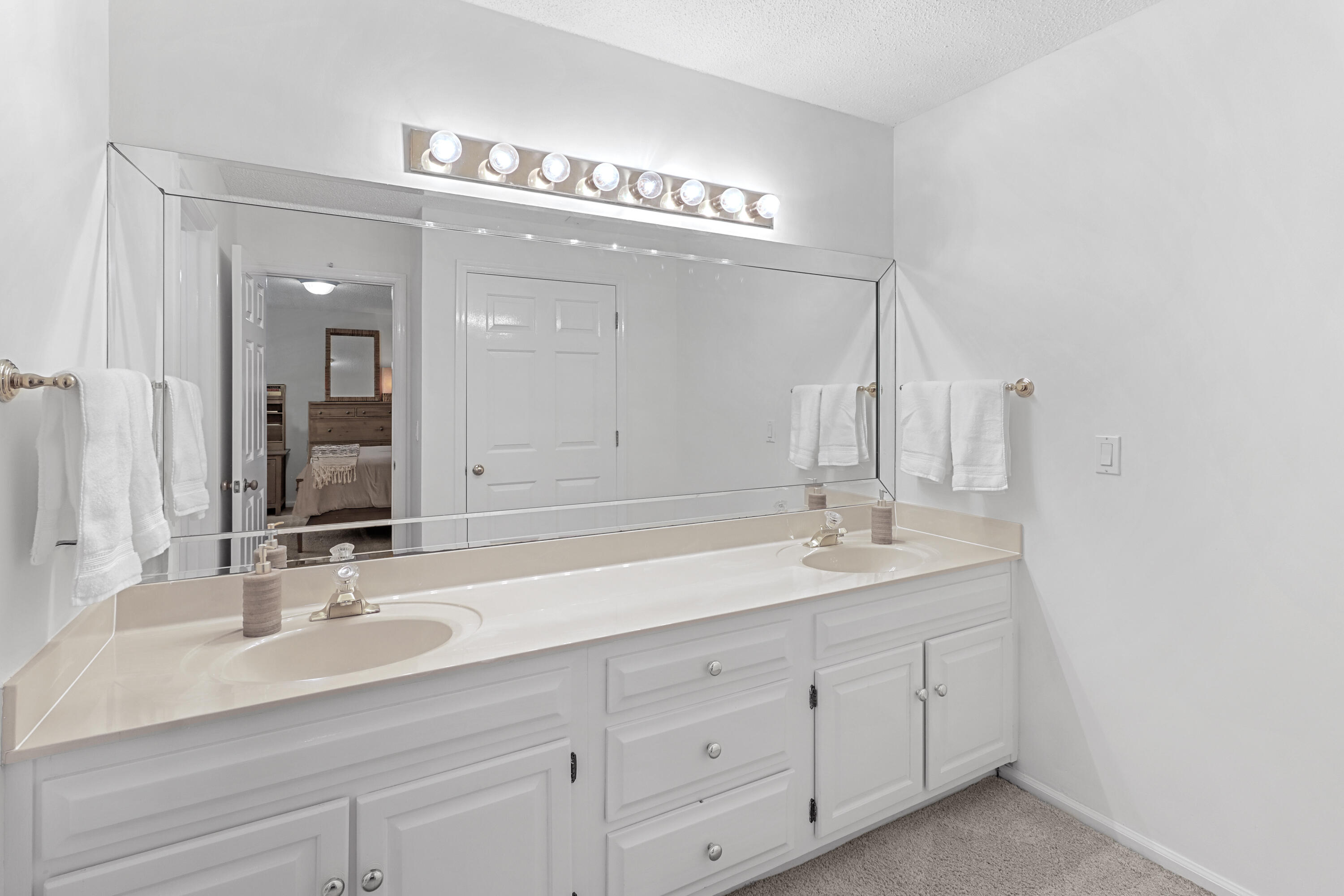 9321 Royal Mountain Drive