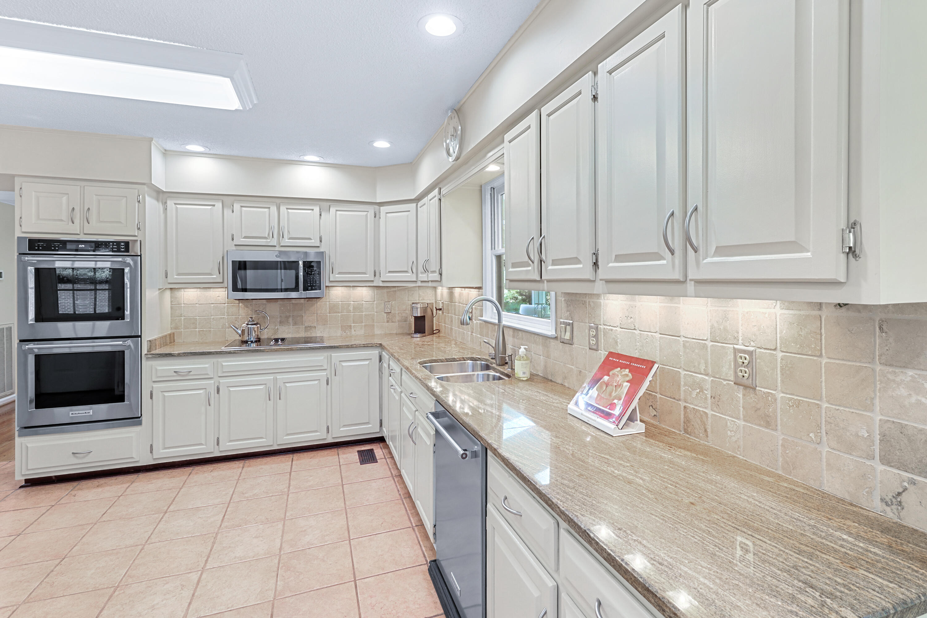 9321 Royal Mountain Drive