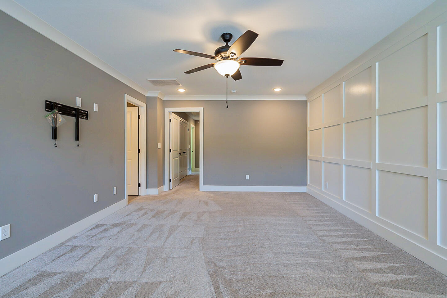 3924 W Fairfax Drive