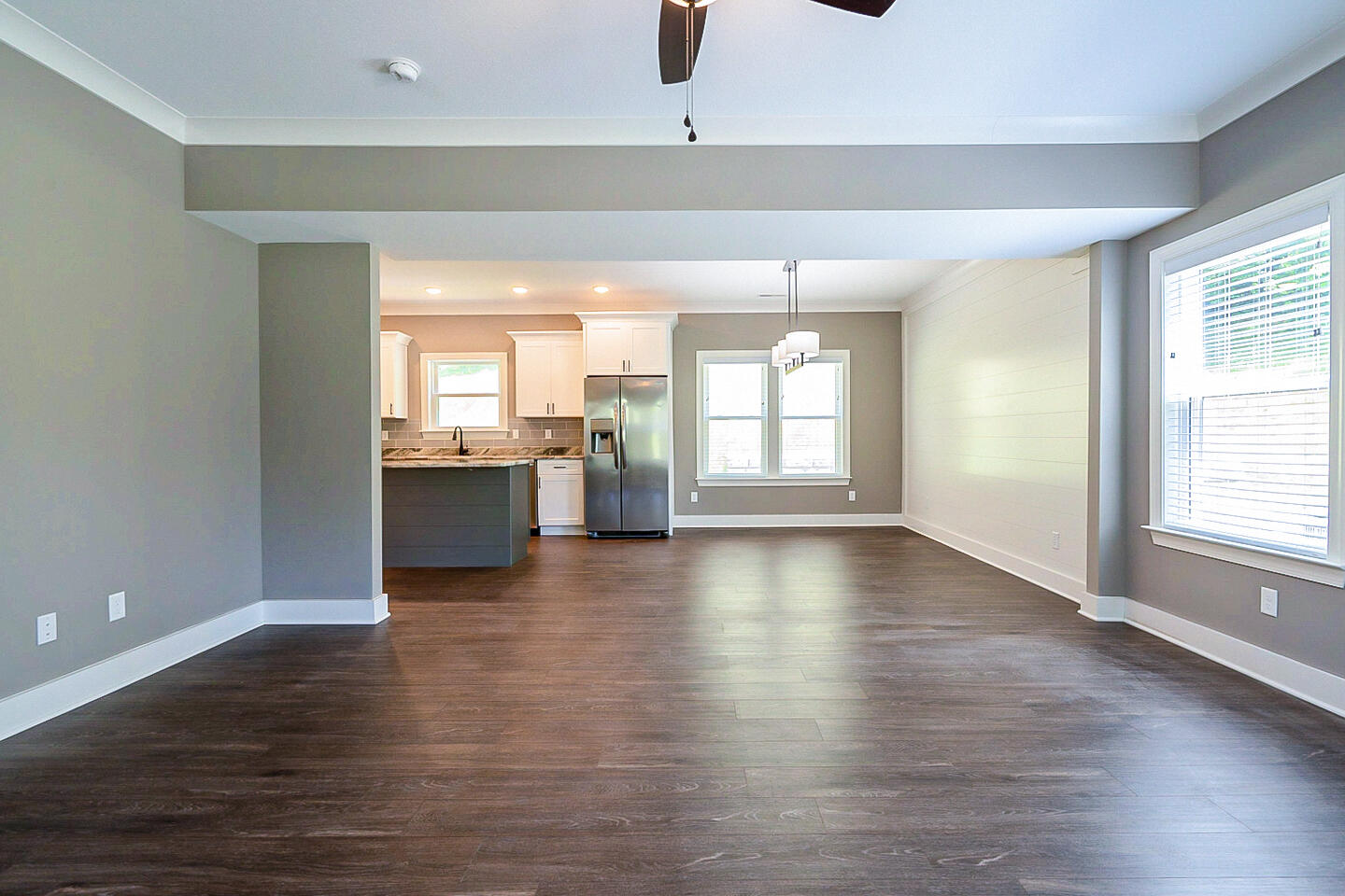 3924 W Fairfax Drive