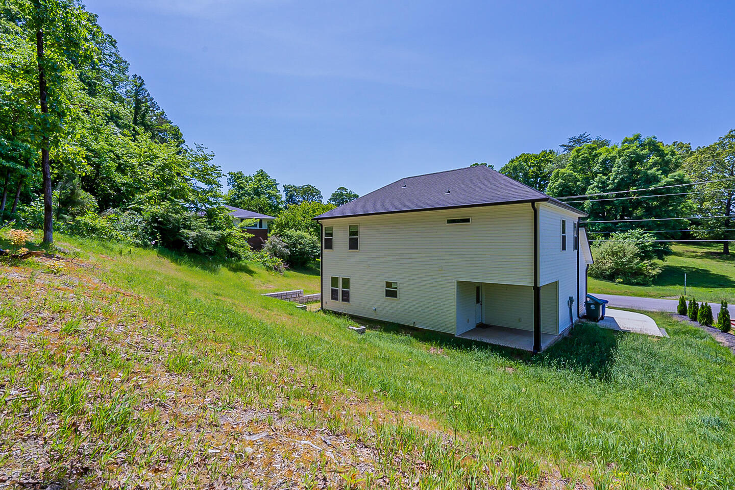3924 W Fairfax Drive