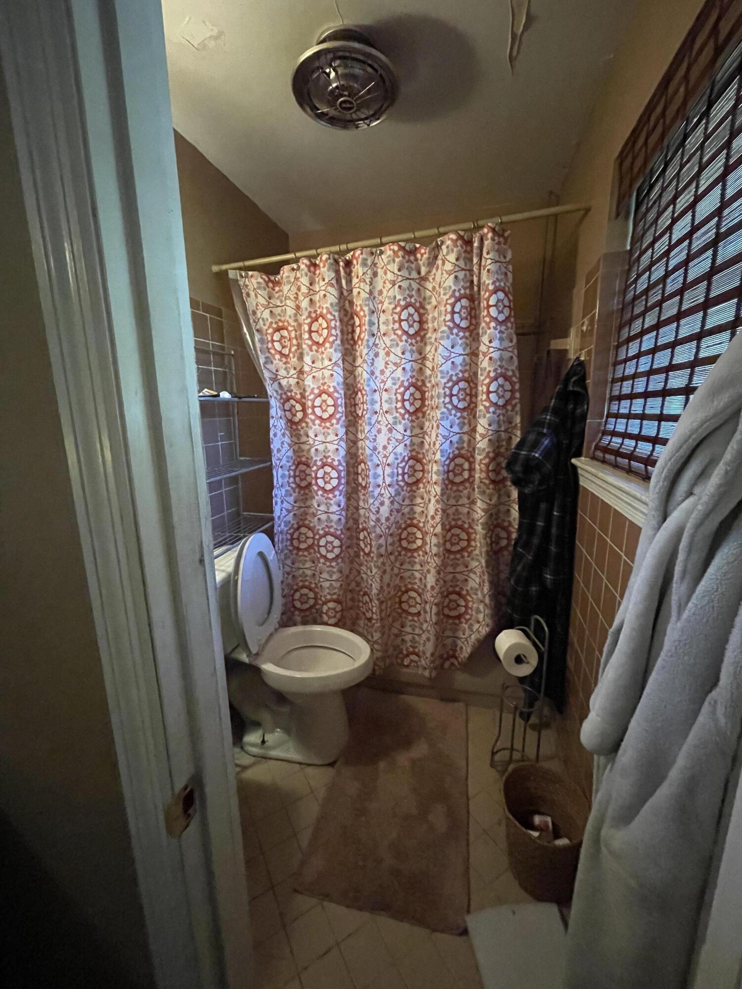 6223 Laguana Drive