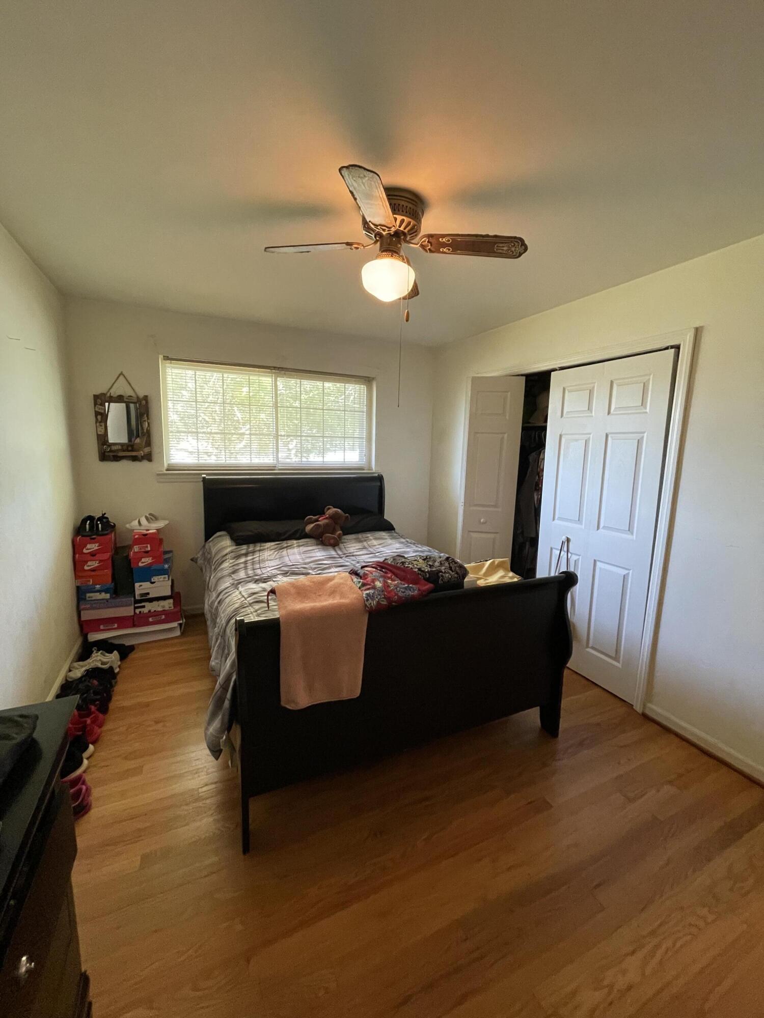 6223 Laguana Drive