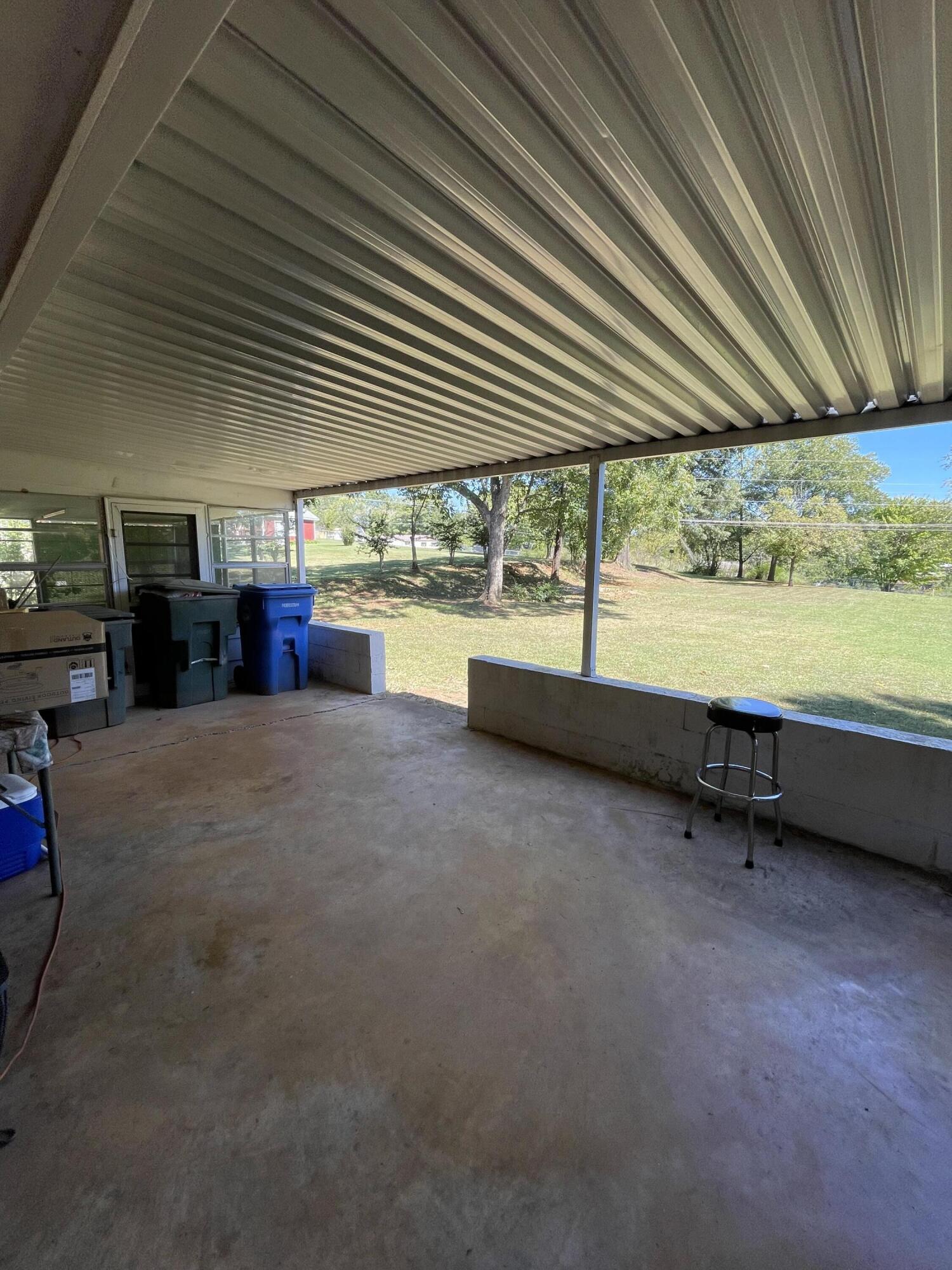 6223 Laguana Drive
