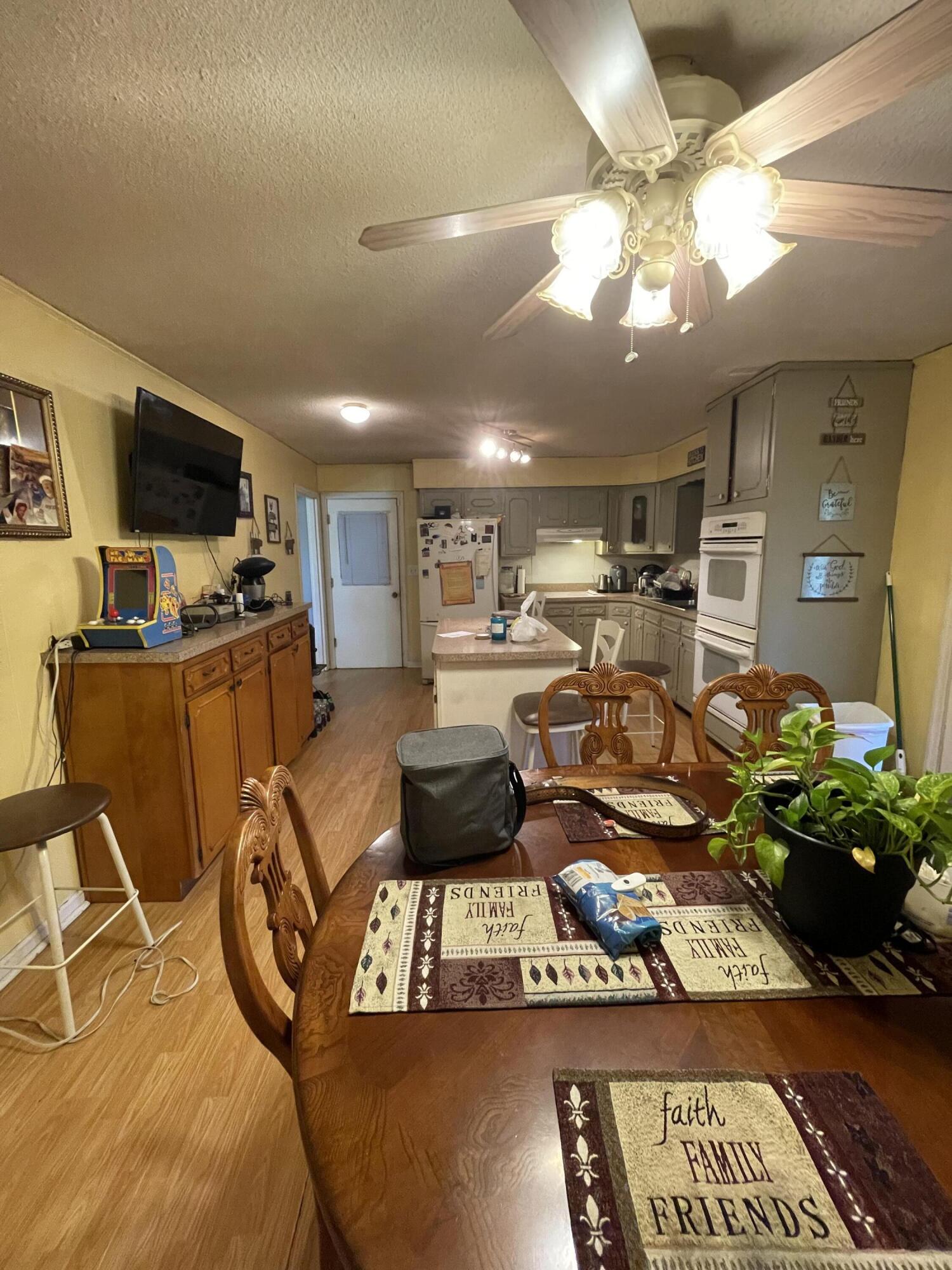 6223 Laguana Drive