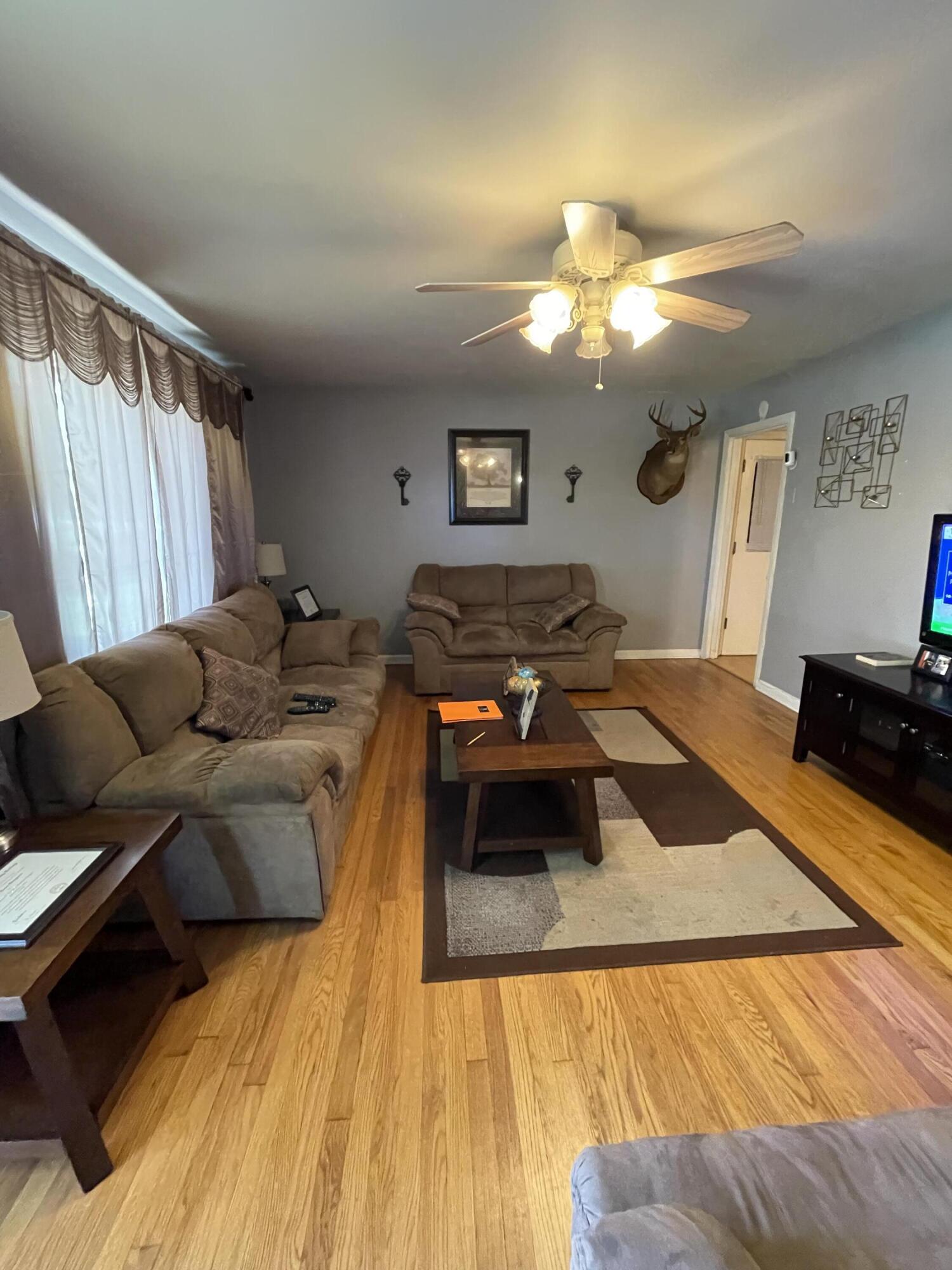 6223 Laguana Drive