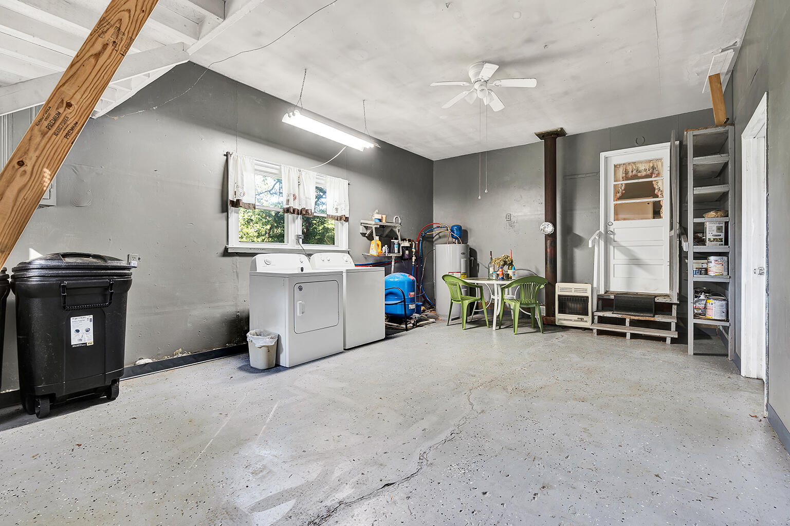 3351 Sweetens Cove Road