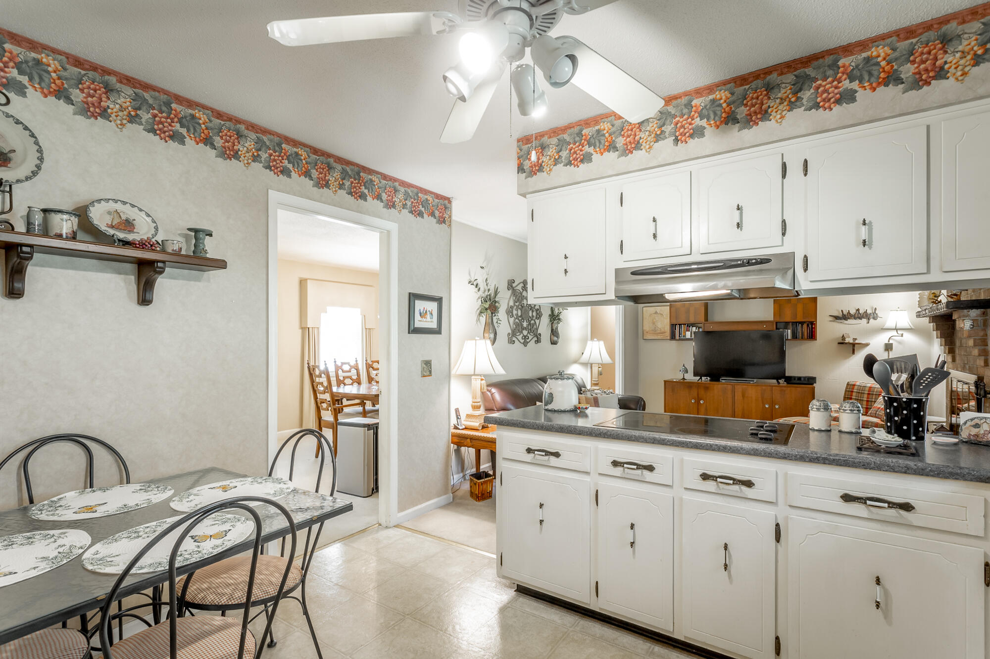 9685 Peaceful Lane