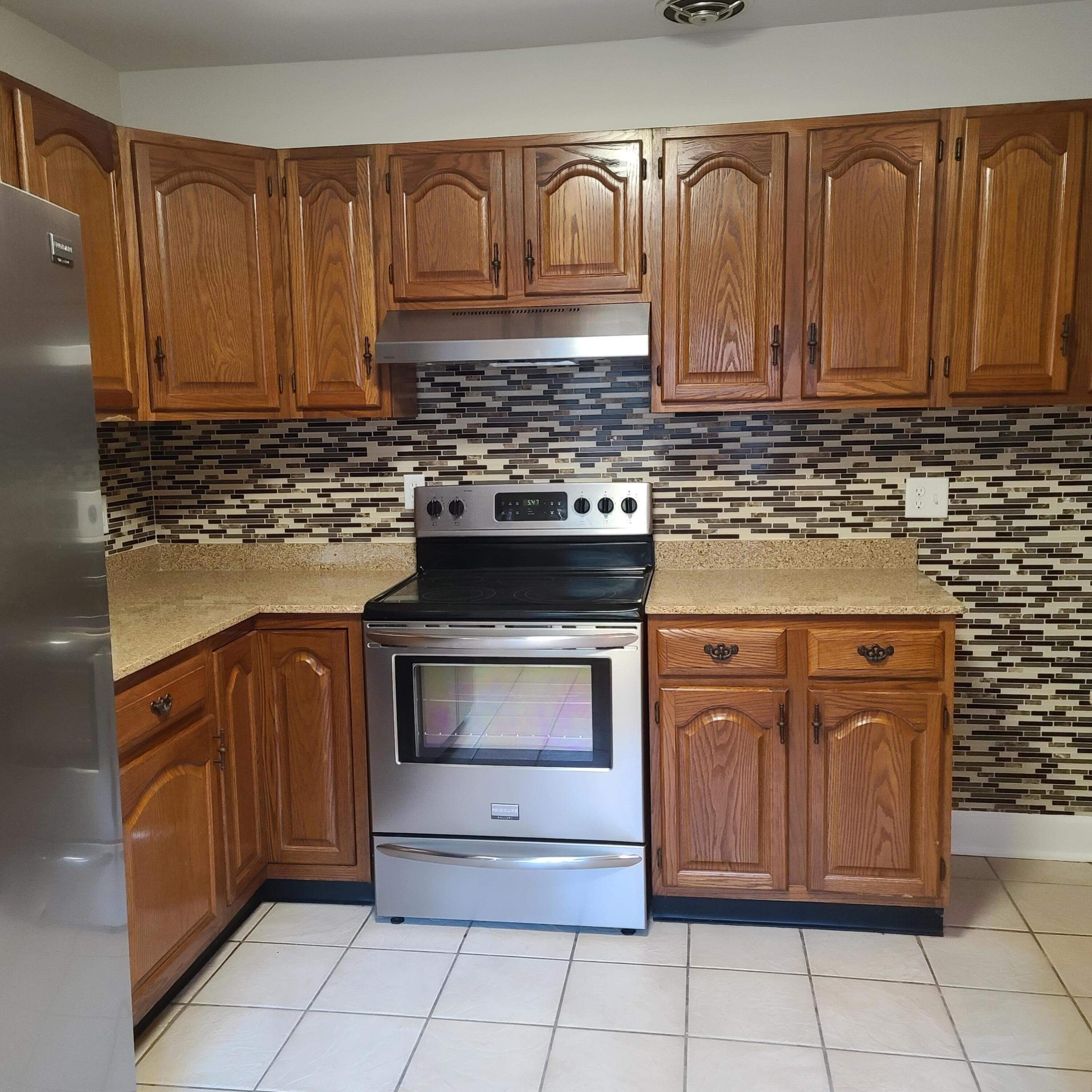 4202 Oakland Terrace