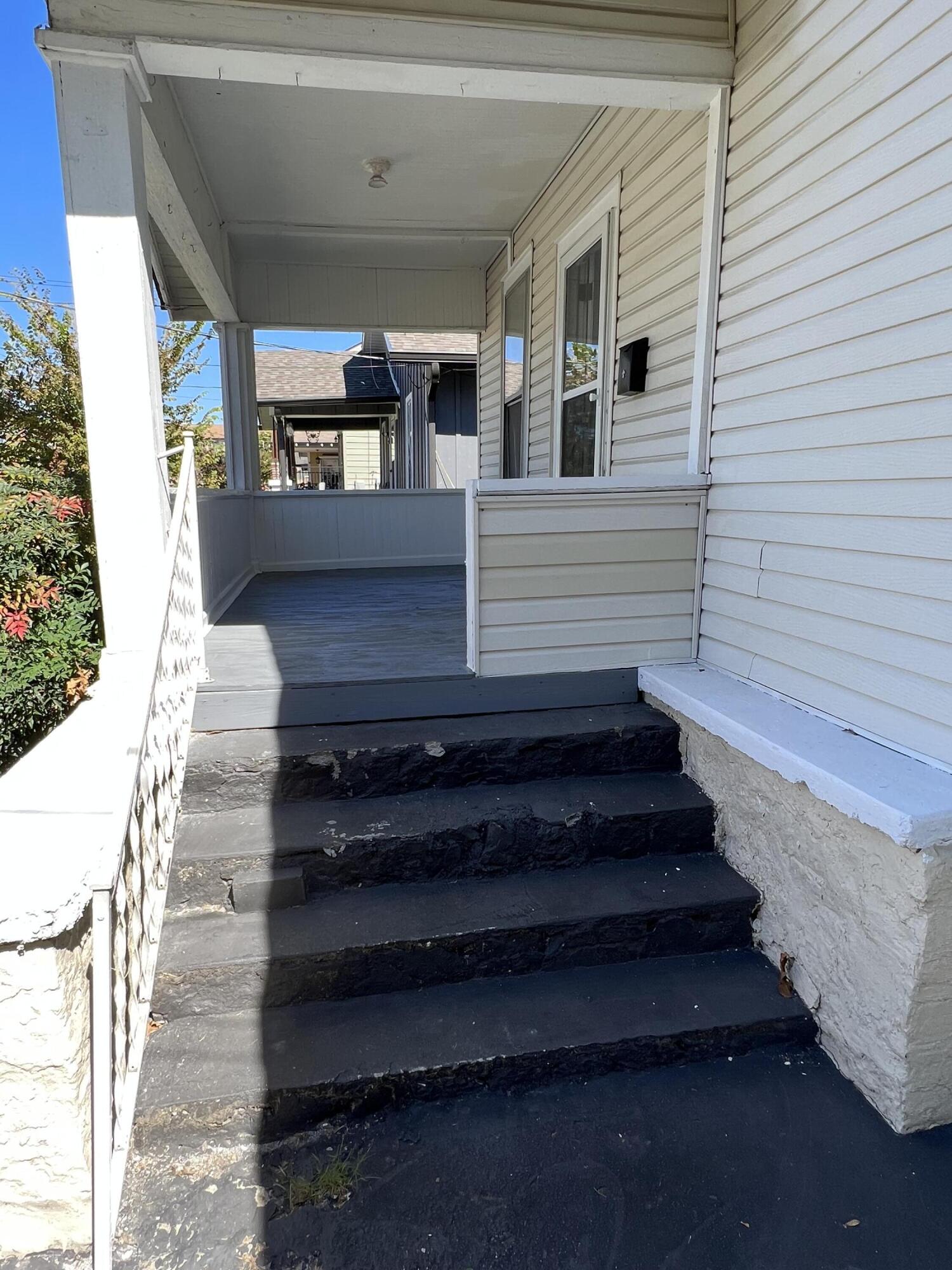 216 N Hickory Street