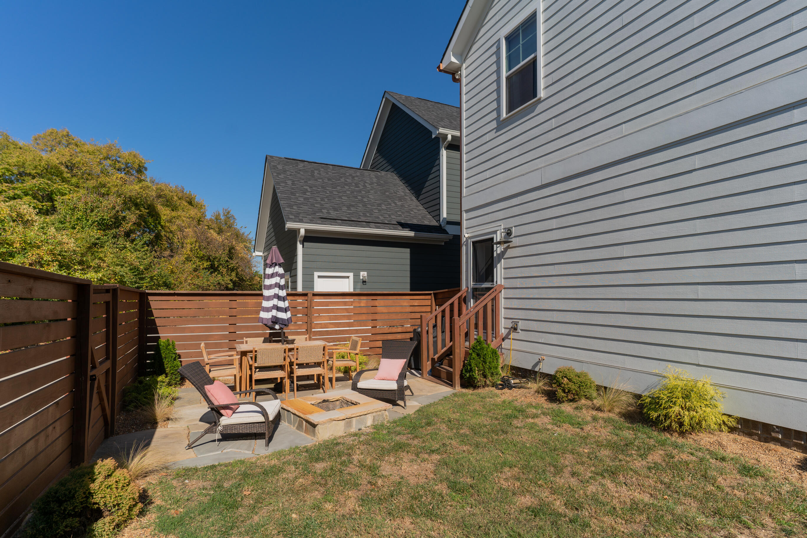 1391 Adams Street