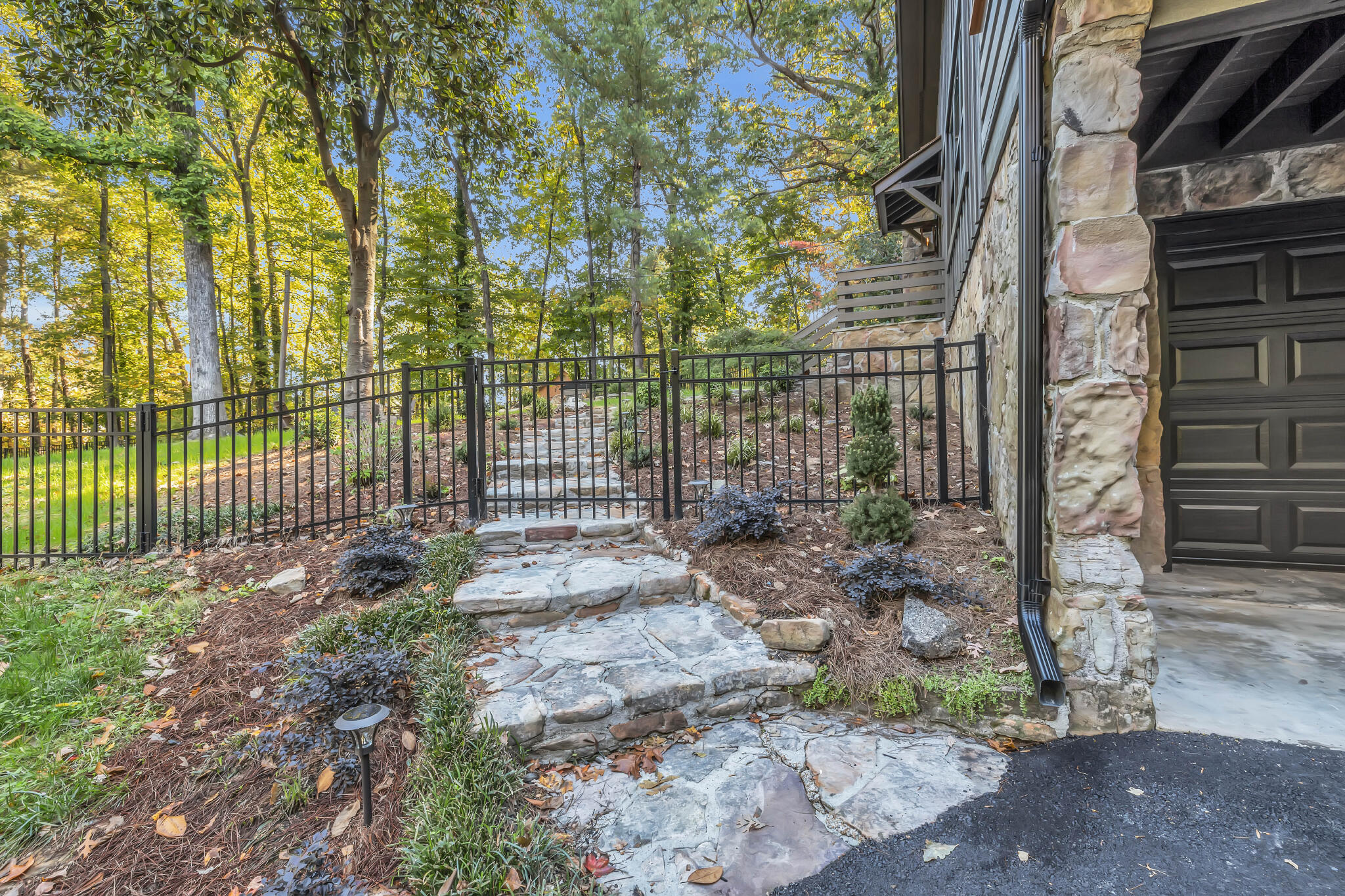 3752 Kings Road