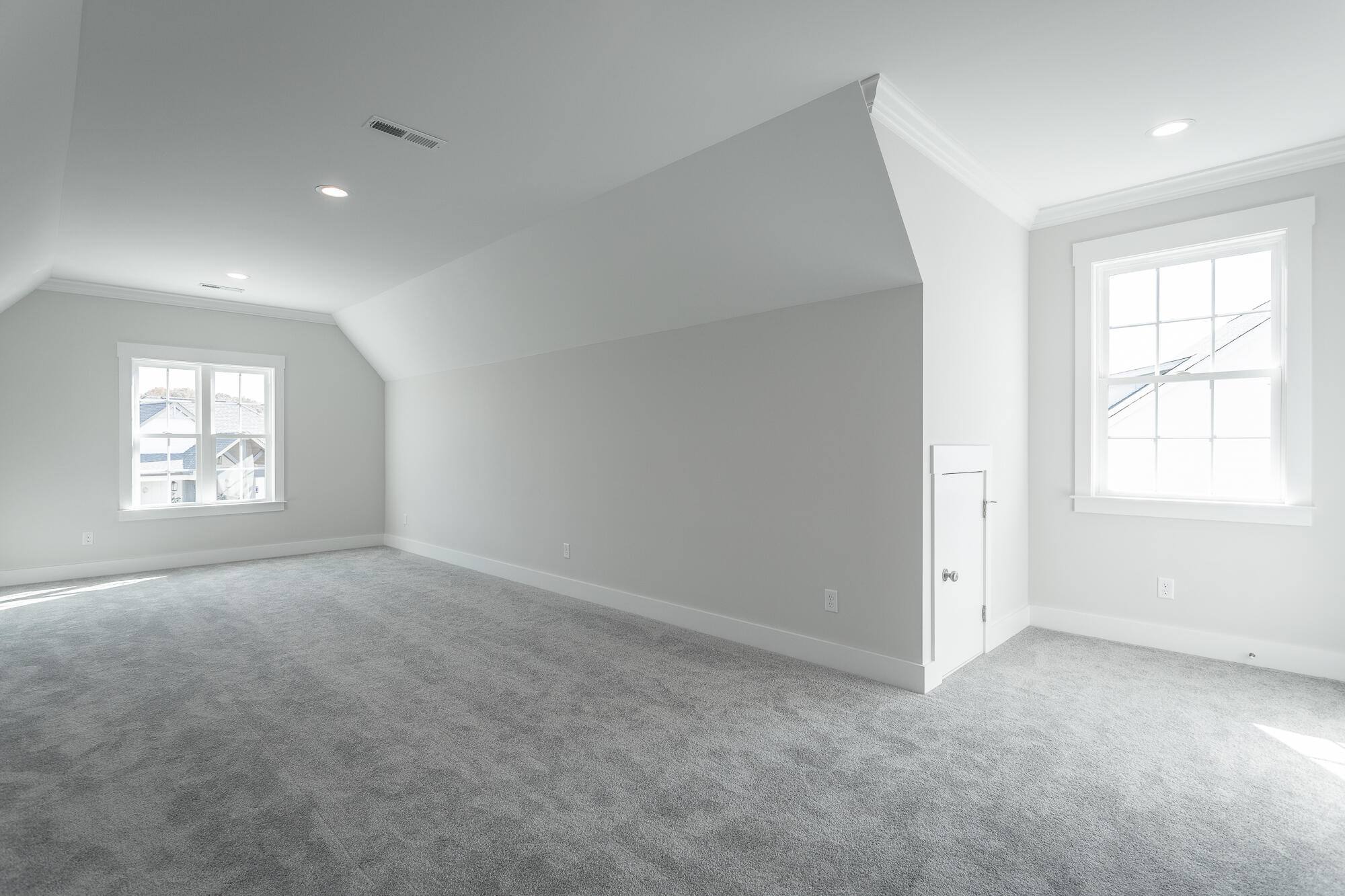 912 Equestrian Drive