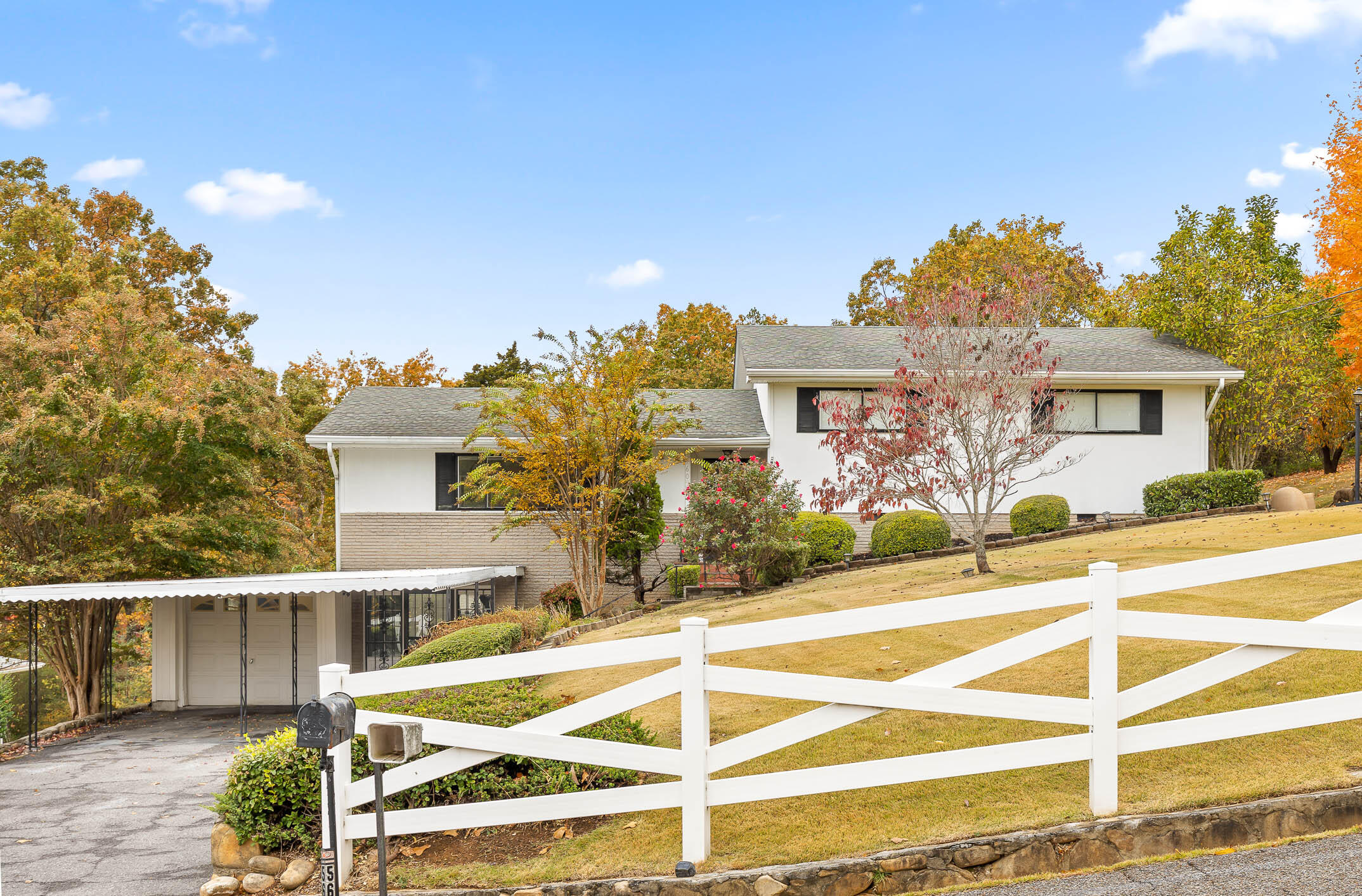 5605 Crestview Drive