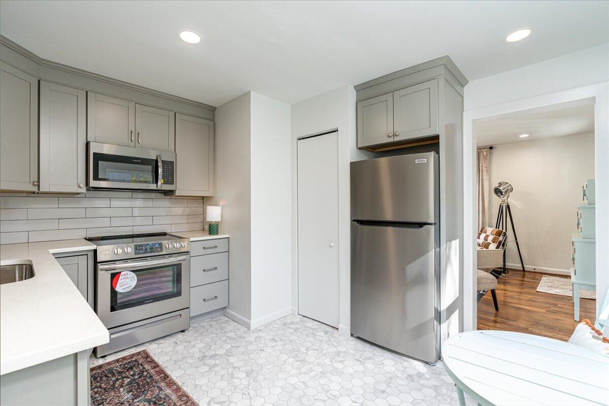 3963 Birmingham Drive
