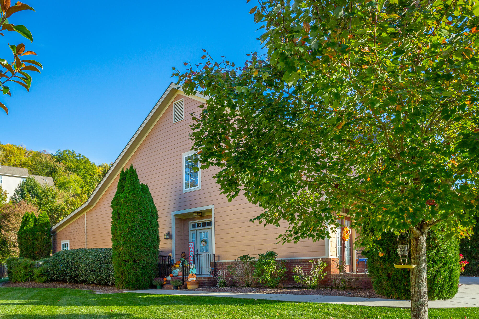 1126 Saddlebrook Drive