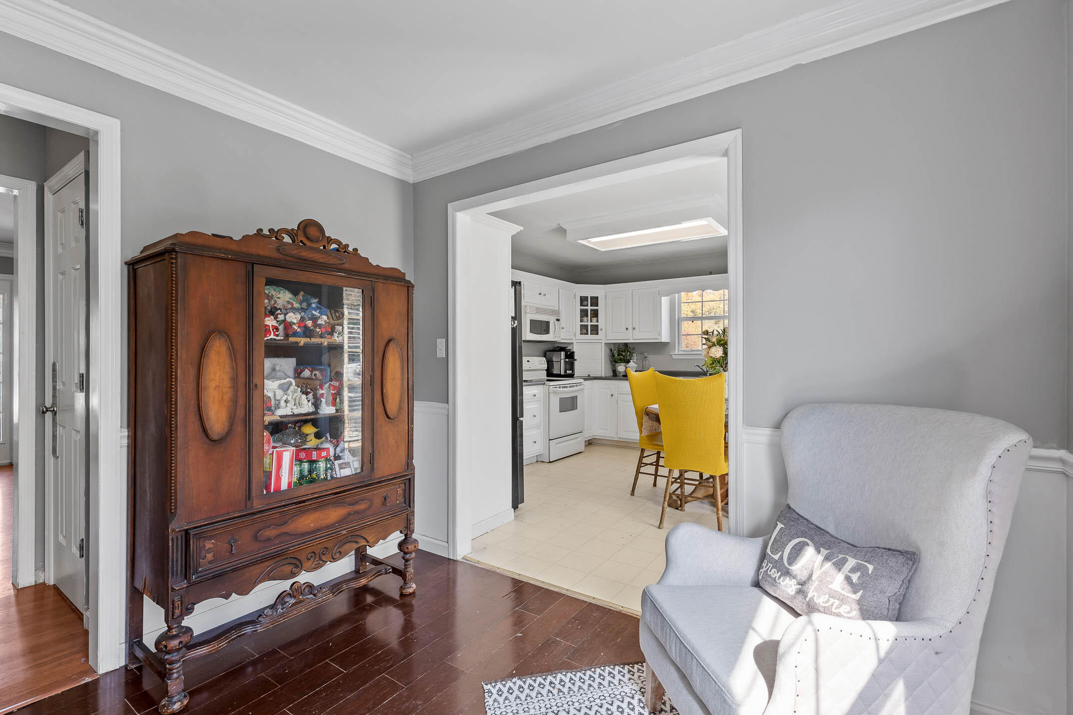 9844 Autumn Glen Drive