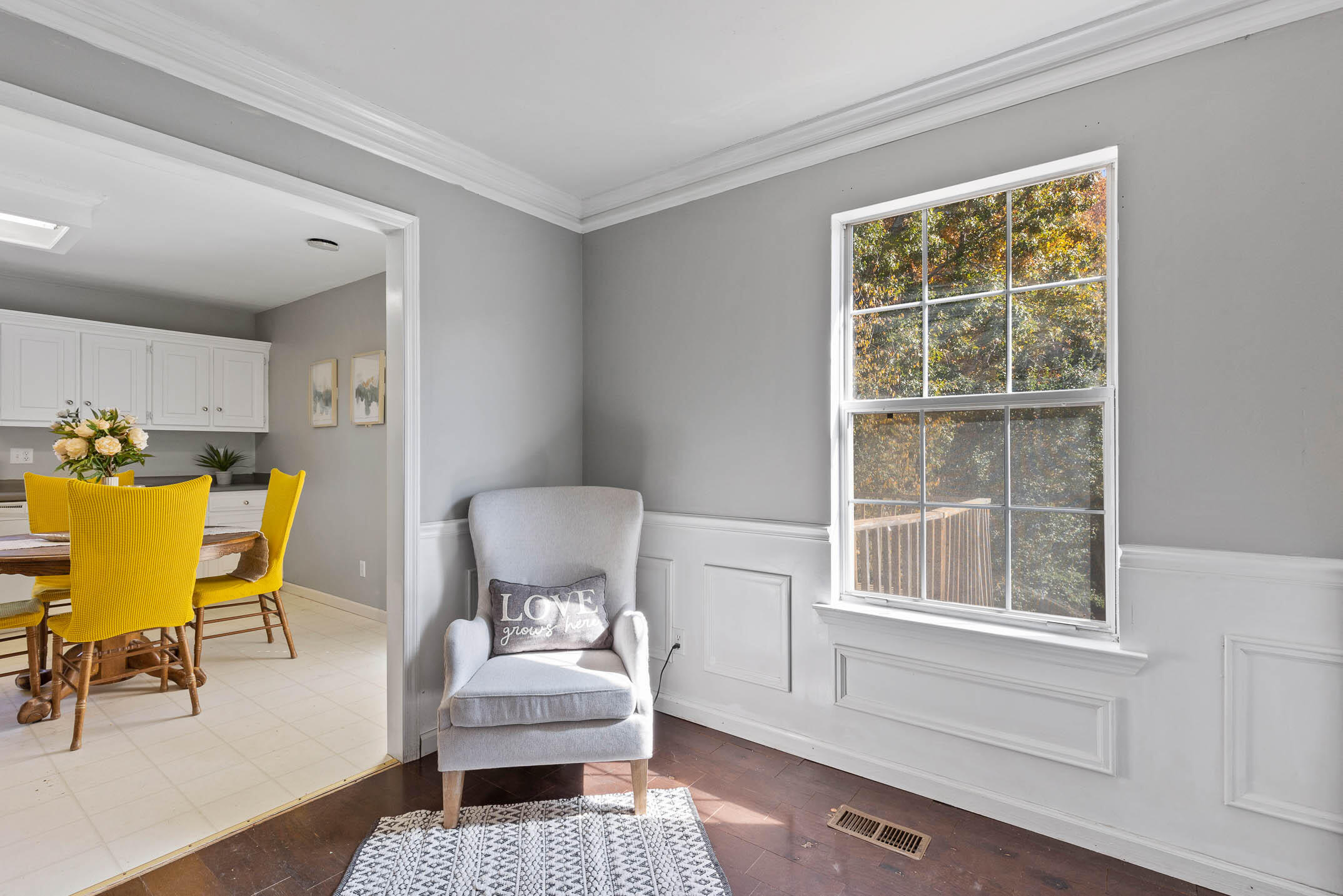 9844 Autumn Glen Drive