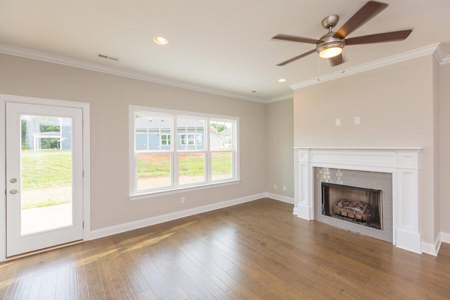 10932 Hixson Pike, 106