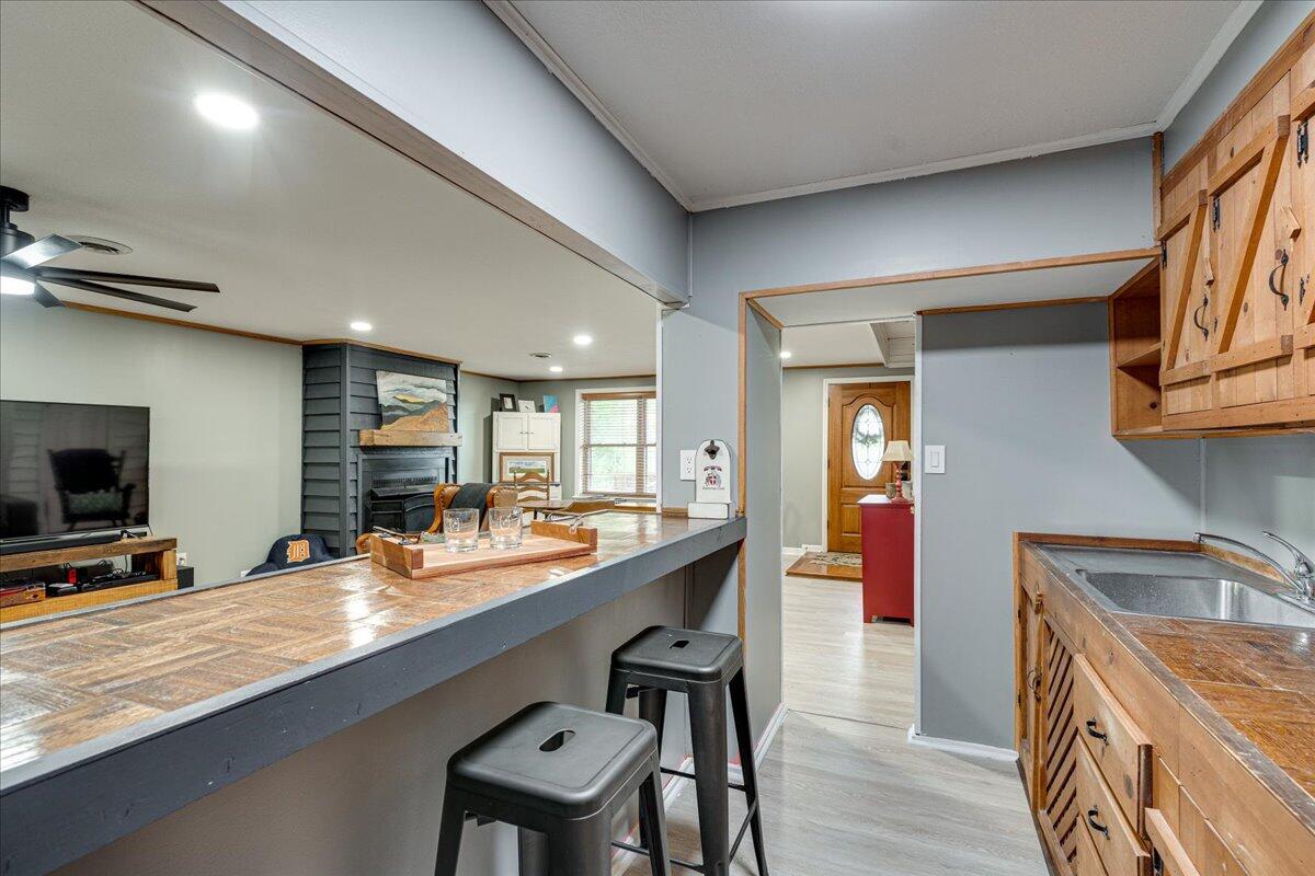 6925 Short Tail Springs Road