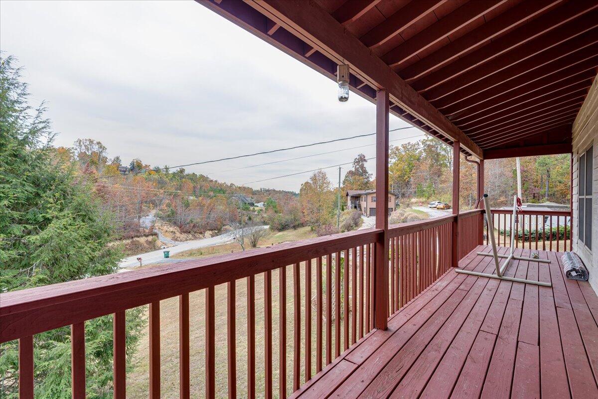 6925 Short Tail Springs Road