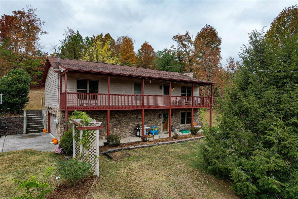 6925 Short Tail Springs Road